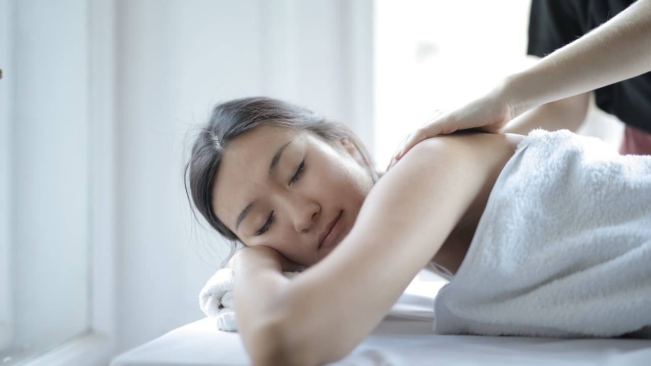 Massage That Makes Your Body Feel Refreshed